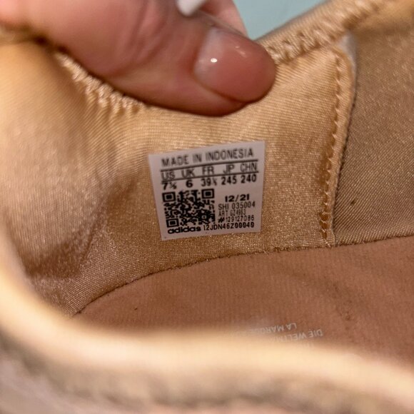 NEW | ADIDAS NMD R1 Running Shoe Women"s Size 7.5 - Picture 6 of 7